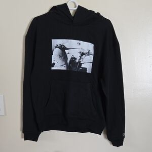 Oribe Black Graphic Pullover Hoodie with Monochrome Photo Print Size S